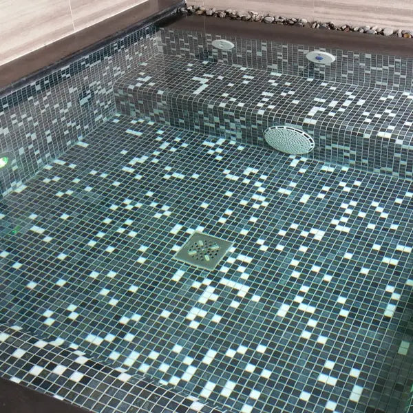 Elite Design Studio - 312x495mm Ezarri Pool Mosaic - Cocktail San Fransisco 25mm Gloss