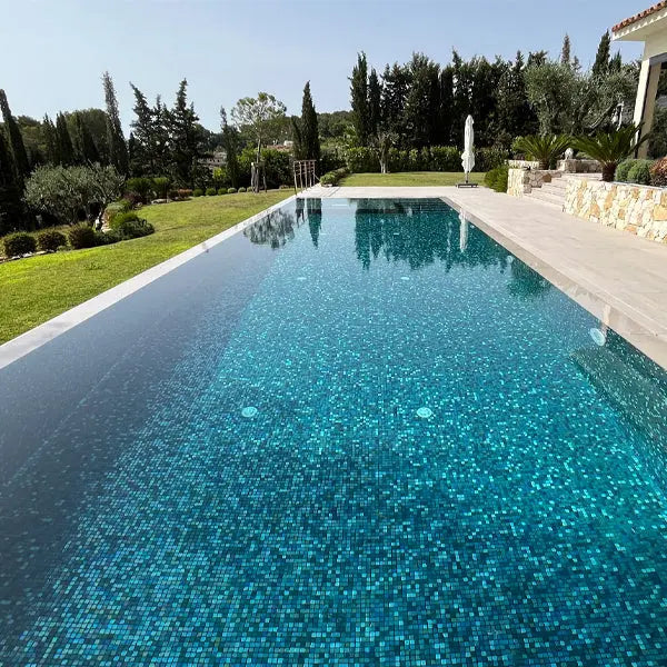 Elite Design Studio - 312x495mm Ezarri Pool Mosaic - Cocktail Tomahawk 25mm Gloss