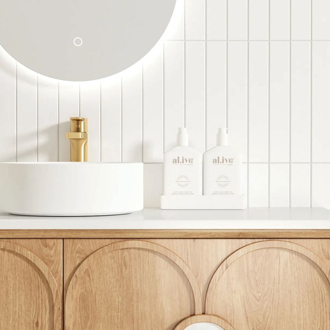 Otti - 1190wx550hx460d Laguna 1200mm Natural Oak Wall Hung Vanity (Cabinet Only)