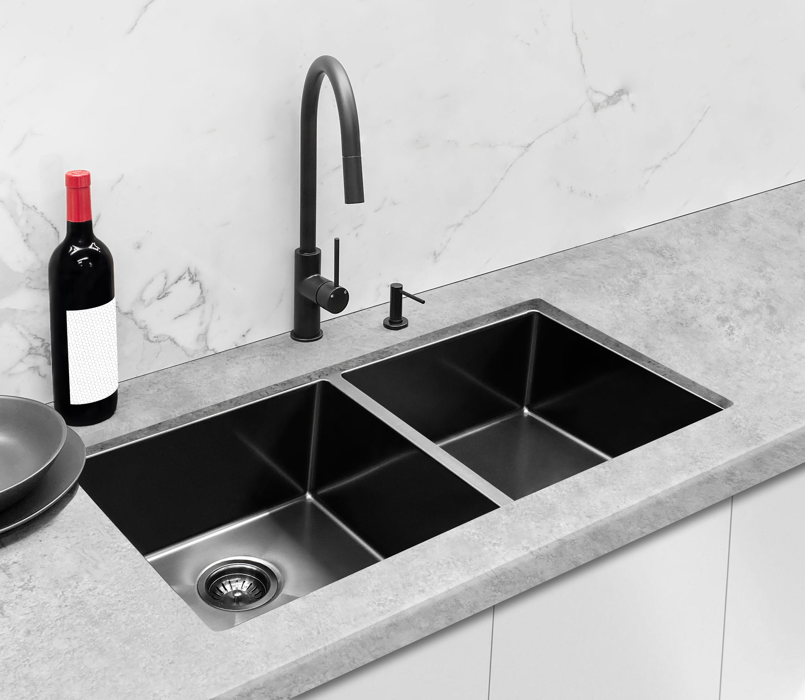 Meir Round Soap Dispenser Matte Black