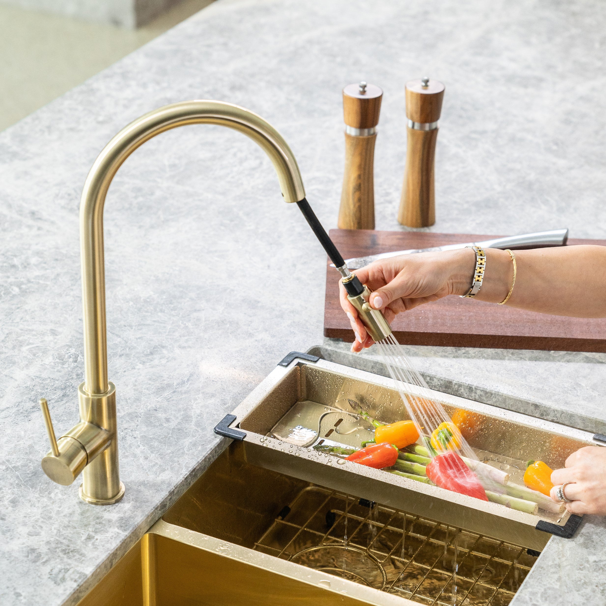 Meir Lavello Kitchen Sink Colander Tiger Bronze