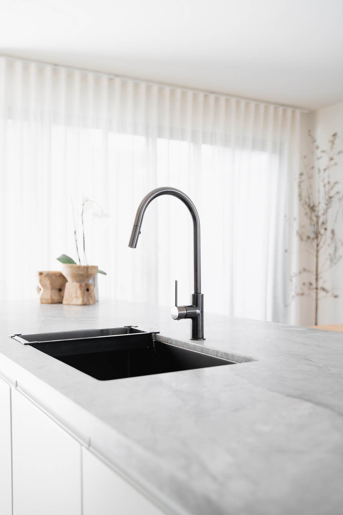 Meir Lavello Kitchen Sink Colander PVD Gunmetal Black