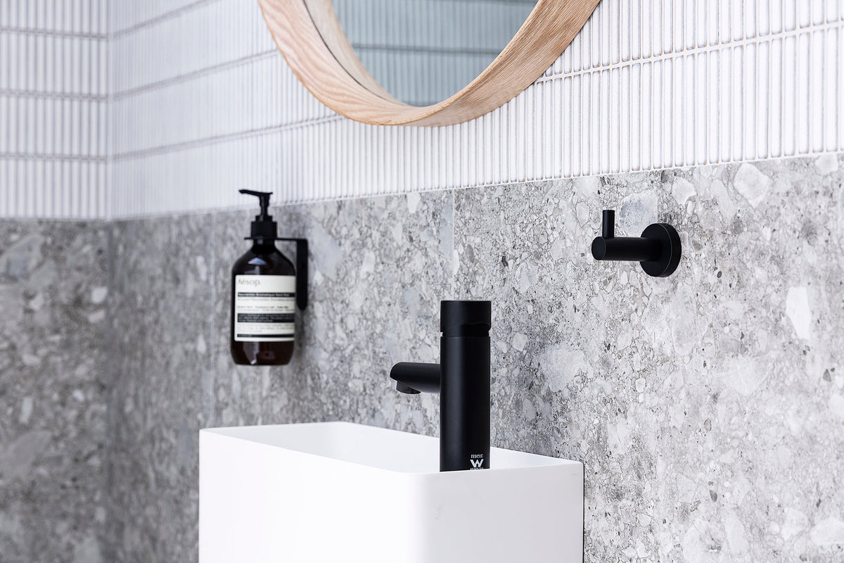 Meir Round Pinless Basin Mixer Matte Black