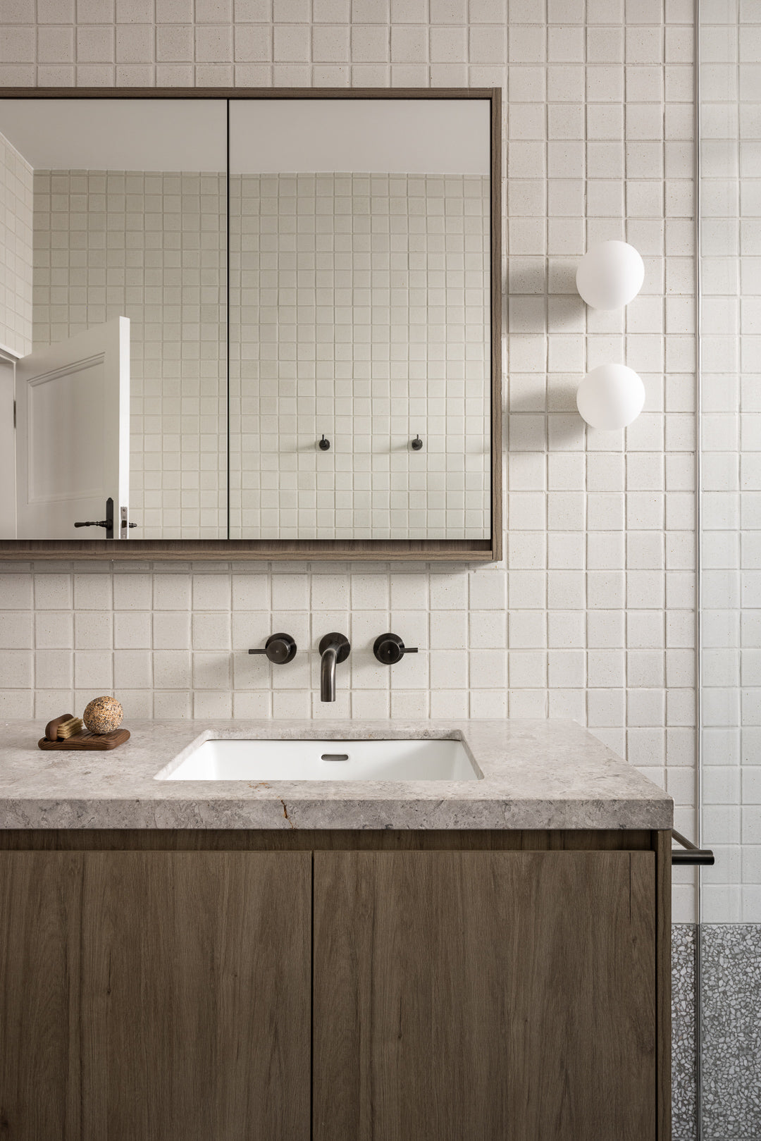 Meir Round Robe Hook Shadow Gunmetal